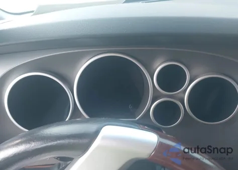 2016 Toyota Sequoia Platinum z USA, uszkodzony, nr VIN 5TDDY5G12GS142427